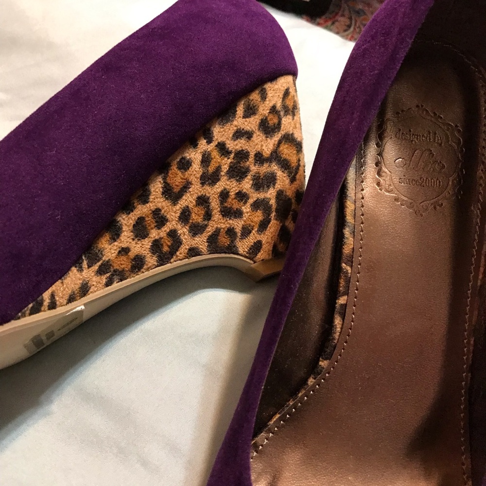 Shoes - Picture 5 of 8